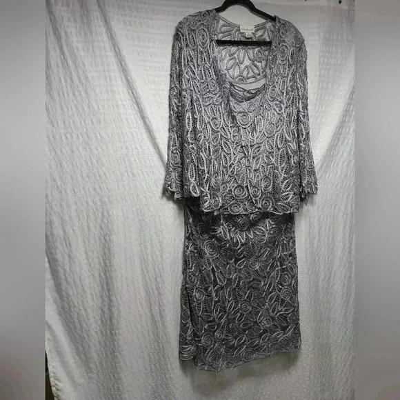 SOULMATES Hand Crochet 3/4 Bell Sleeve 3pc Evening gown. Silver with beading. XL - Picture 3 of 16